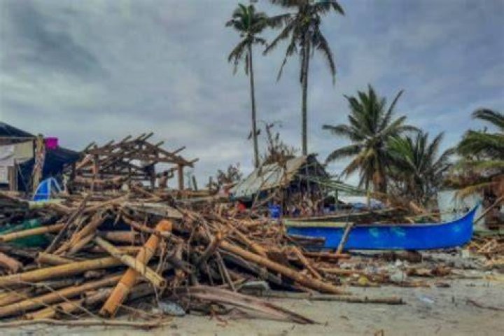 
4 dead as super typhoon Noru hits Philippines 