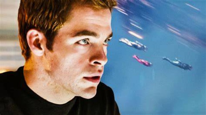 
Star Trek Brings Back Kirk’s Skydiving From J.J. Abrams’ Movie 